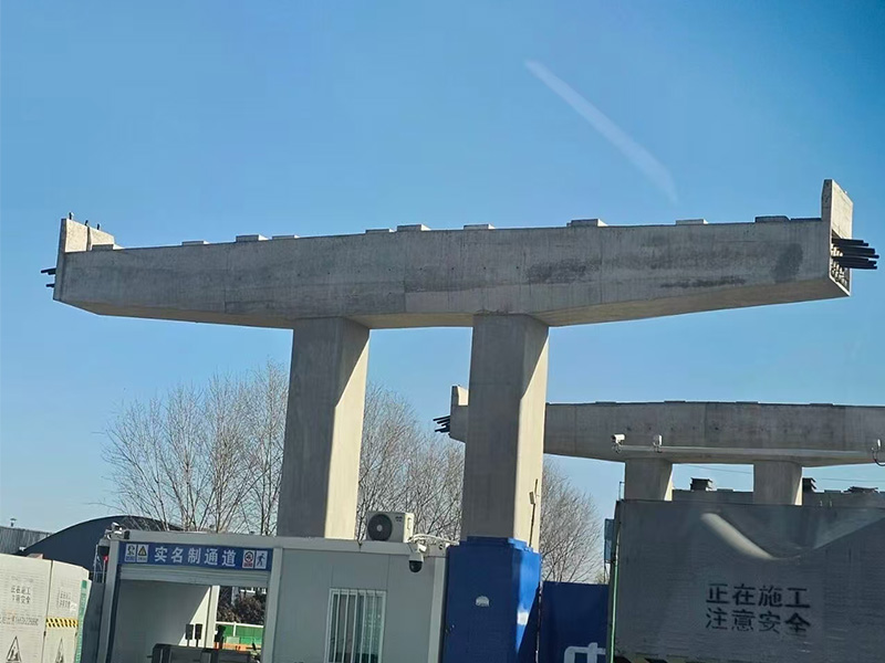 郑州市农业路（西四环-西三环）快速化工程项目--方柱效果